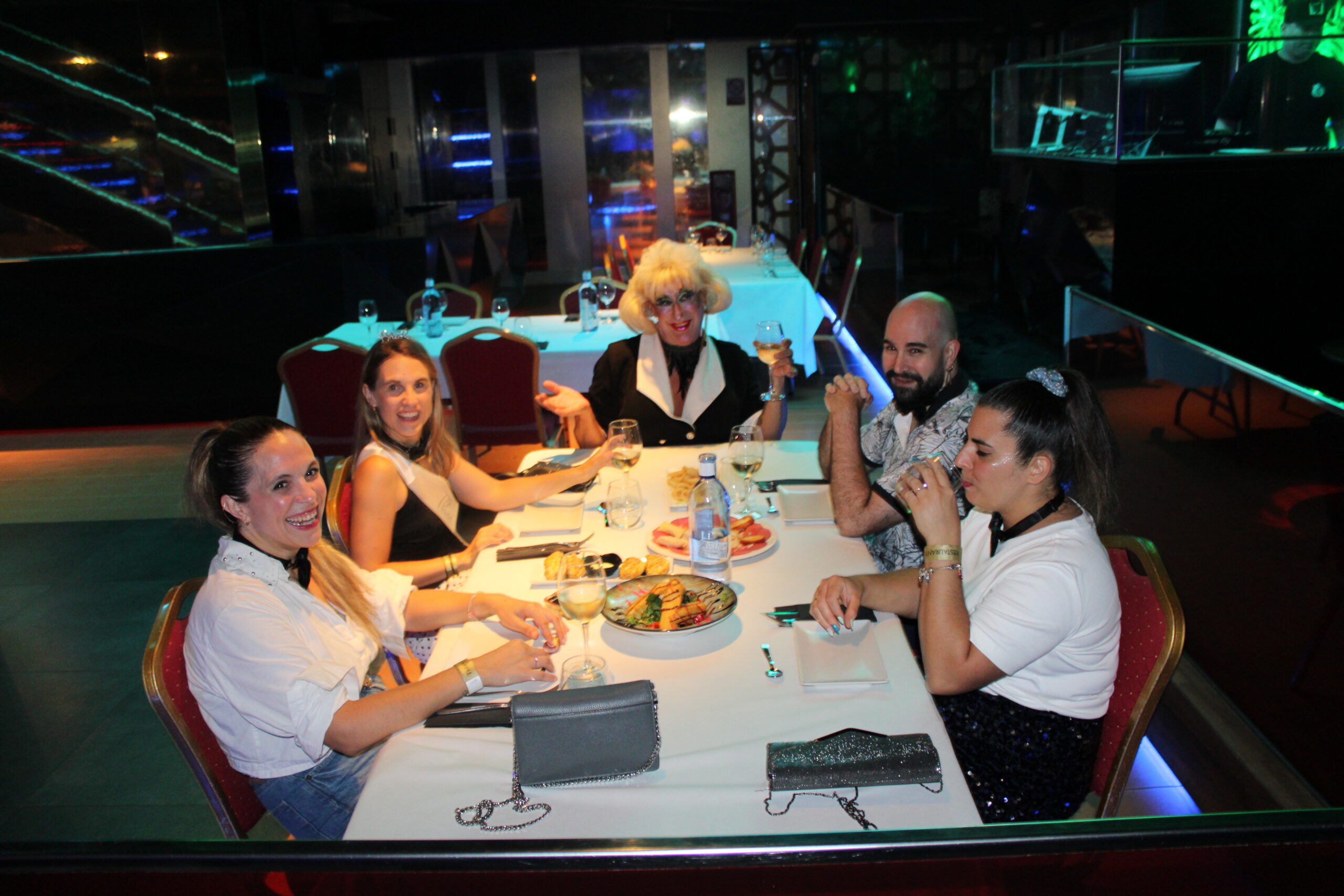 Cena Gran Show Boat Party 15 agosto 2026 Tropical Salou – foto 3